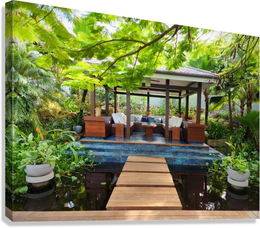 A peaceful Oasis Canvas Print