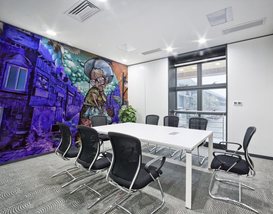 Old Lady of Le Plateau Wall Printing